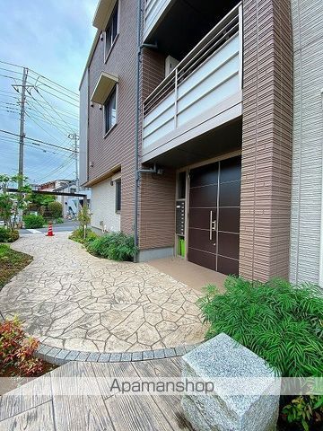ベルツリー緑町の玄関写真