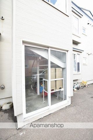 ゴールド五号館の玄関写真