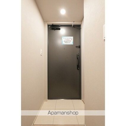 コンフォリア・リヴ渋谷本町[2LDK/46.74m2]の玄関