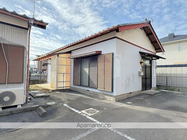 長房アパート8の外観写真
