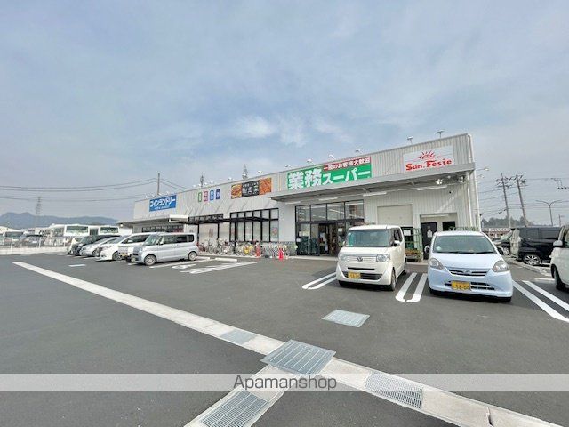 ノール・アンソレイエの周辺写真