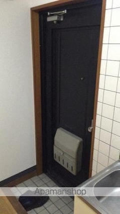 キャンパス中央[1DK/22.05m2]の玄関