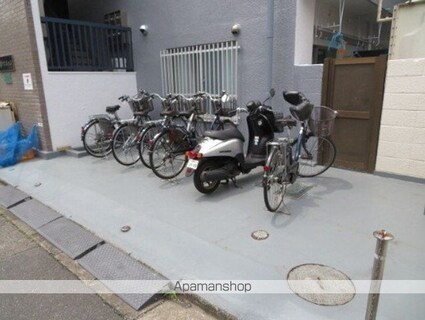 白菊マンション[1K/23.31m2]の駐車場1