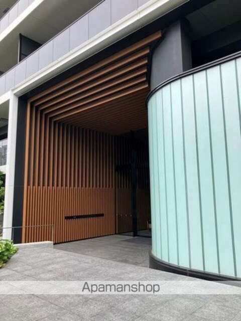 プラウド練馬中村橋マークス[3LDK/70.59m2]のエントランス