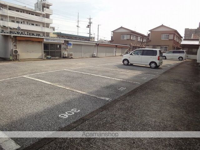 高知県高知市高須新町４丁目[2LDK/56m2]の駐車場