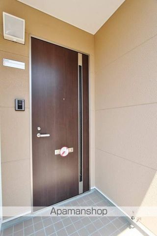 カネイコート日開野IIの玄関写真