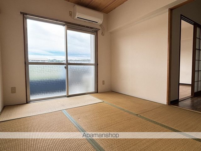 マンションロイヤルアイリスの内装写真