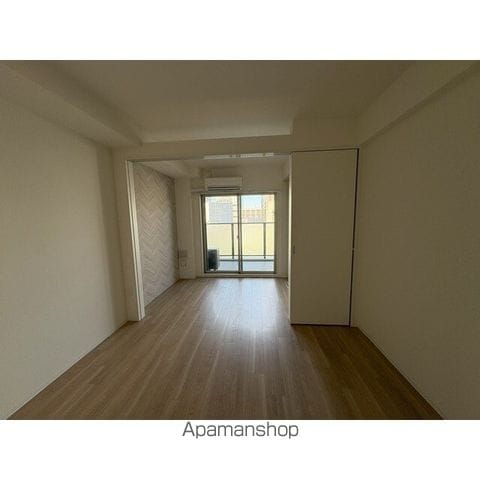 コンフォリア・リヴ淡路町一丁目の内装写真