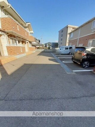 ラ・ジュネスデ東雲Ｂ[1LDK/37.13m2]の駐車場