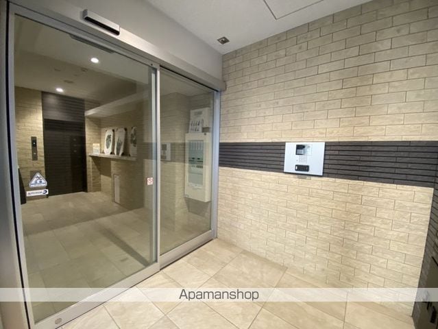 アクシス大手町の玄関写真