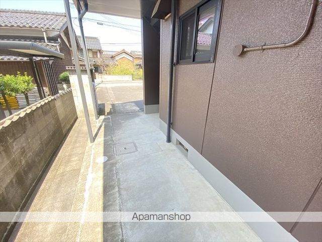 ジェイナスの玄関写真
