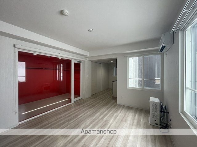 LIVING WITH MOTOの内装写真