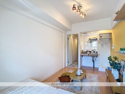 神奈川県横浜市鶴見区鶴見中央５丁目[1R/19.11m2]のリビング・居間2