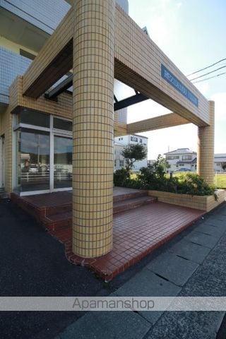 レジデンス板野の玄関写真