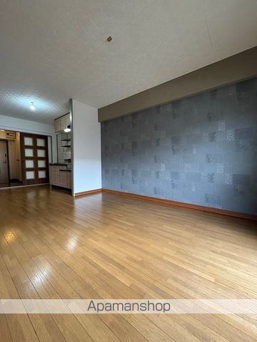 アビタマルフクIIIの内装写真