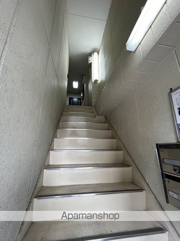 H.C.BLDの玄関写真