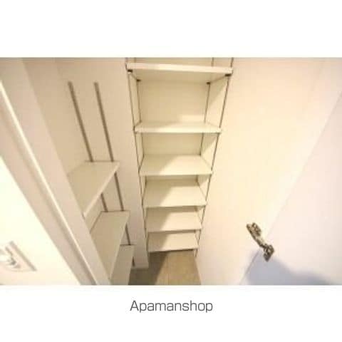 シーズンフラッツ千種の内装写真