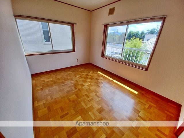 長野市 2階建 築39年の内装写真