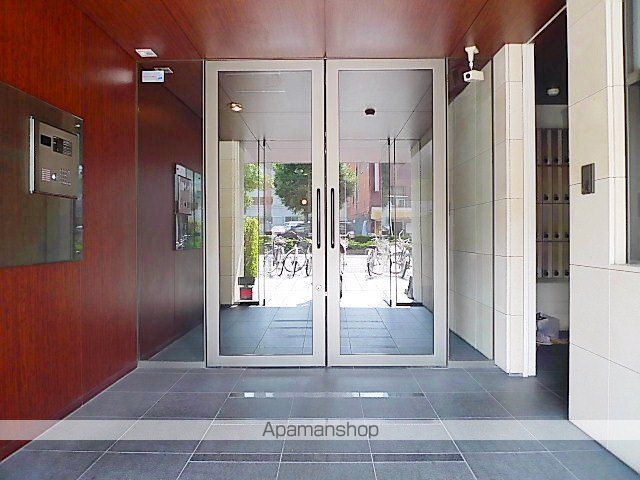 エスリード福島駅前の玄関写真