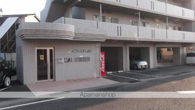 エメフィスYUKIの玄関写真