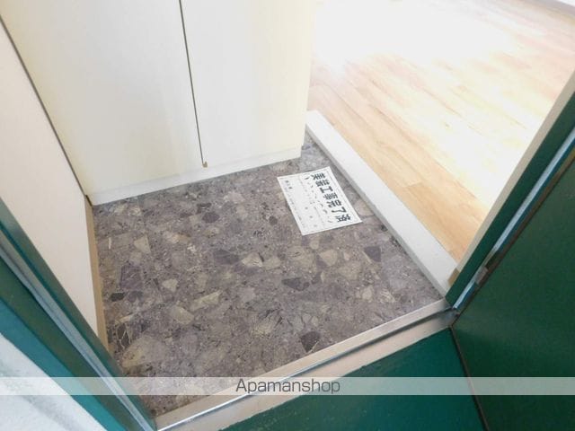 ホワイトハウス城東の内装写真