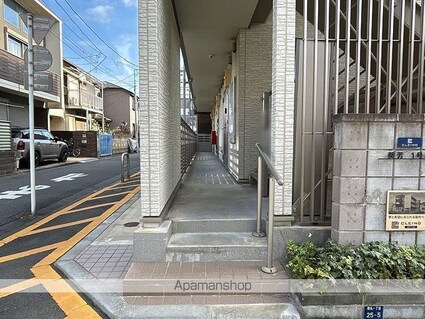 クレイノ葵芳　１号館[1K/21.47m2]のエントランス