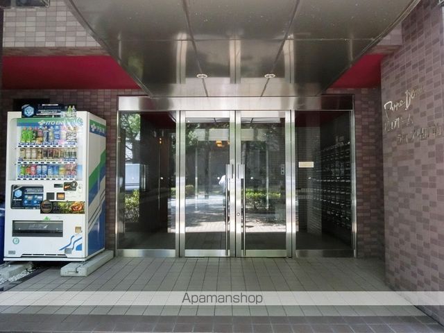 ピュアドームディア県庁前の玄関写真