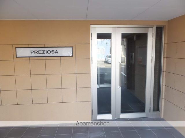PREZIOSAの玄関写真