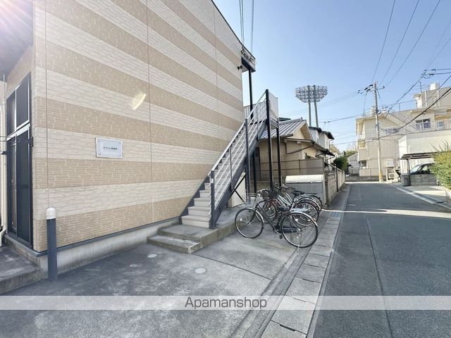 レオパレスサウス学南町の玄関写真