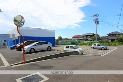 ラフィネＨＩＲＯ[1K/40m2]の駐車場