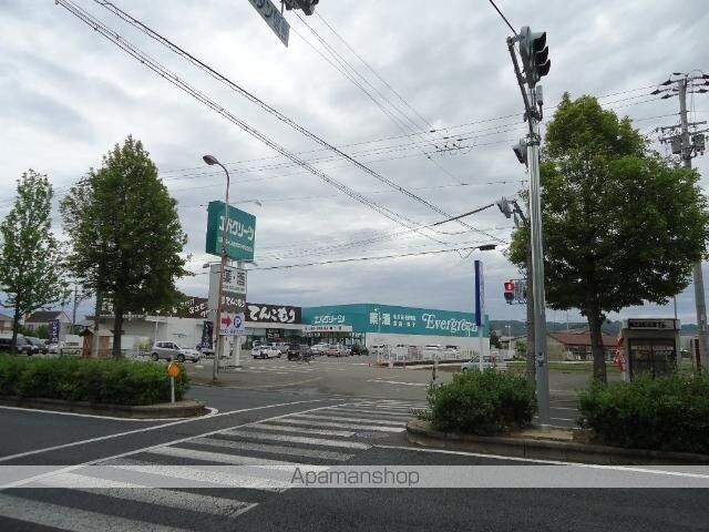 和歌山県和歌山市太田[2LDK/61.1m2]の周辺3