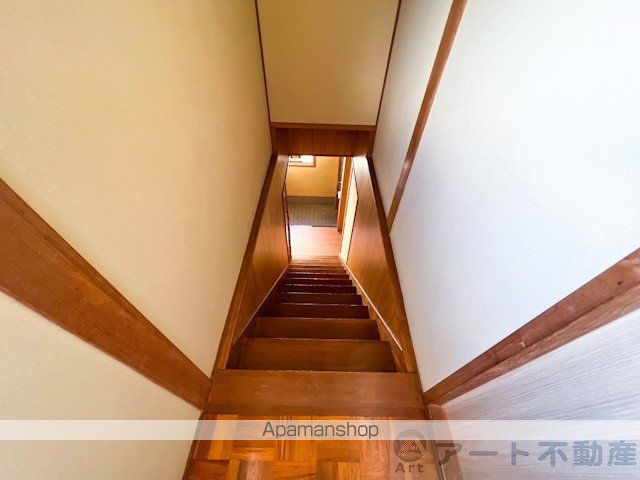 松山市 2階建 築44年の内装写真
