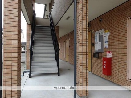 和歌山県和歌山市秋月[1R/31.5m2]のエントランス