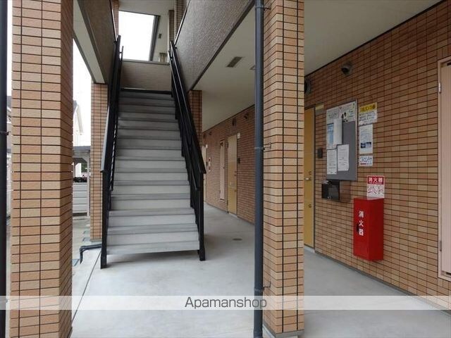 和歌山県和歌山市秋月[1R/31.5m2]のエントランス