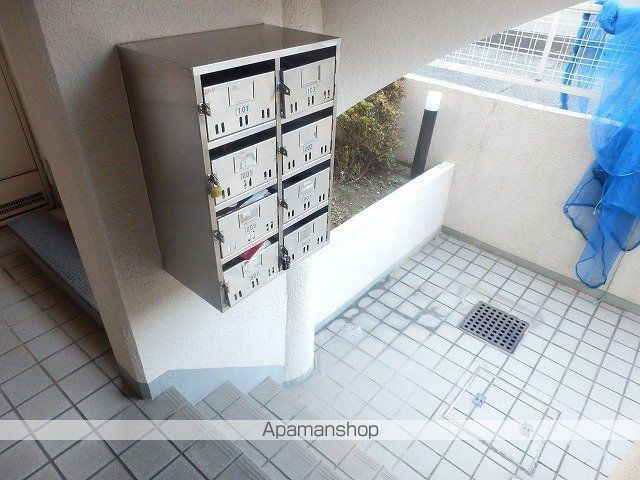 ベルトピア塚口5の玄関写真