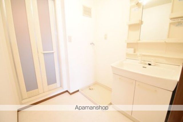 リビングタウン松縄 C棟の内装写真