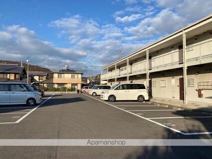 エルディム中原[1LDK/39.19m2]の駐車場