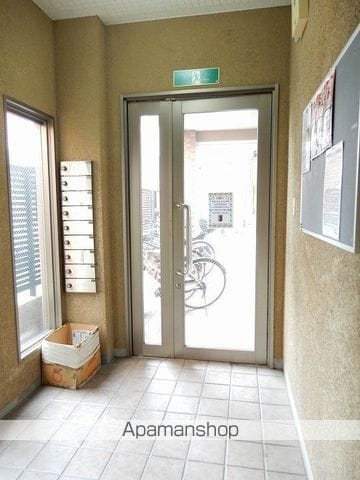永保ビルの玄関写真