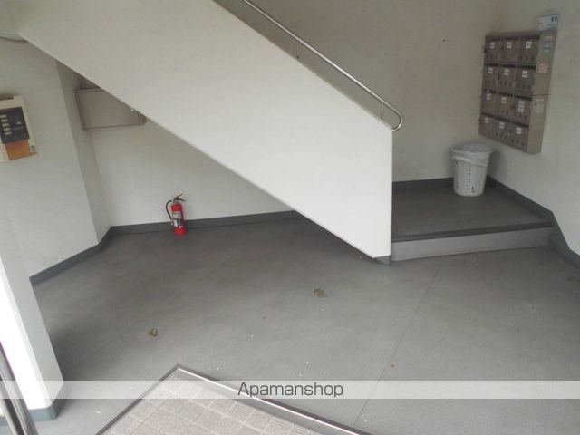 カノークススリーSマンションの玄関写真