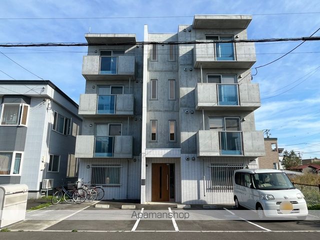 フルール千歳駅前の外観写真