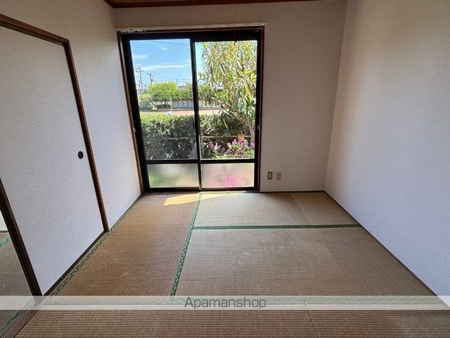 豊岡タウンハウス D棟の内装写真