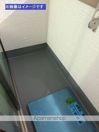 和歌山県和歌山市新中通５丁目[1K/29.5m2]のバルコニー