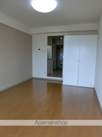 KM ESAKAの内装写真