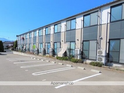 レオパレスマリンズＭＡＹＵ[2DK/49.68m2]の駐車場1