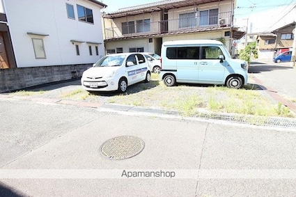 野上アパート[3K/48.6m2]の駐車場