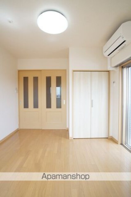 グランヴァン中野江古田[2DK/40.6m2]の玄関