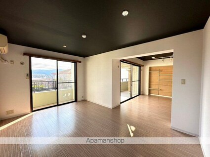 福岡県福岡市南区寺塚１丁目[4LDK/129.35m2]のリビング・居間2