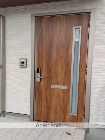 シャーメゾン八橋の玄関写真