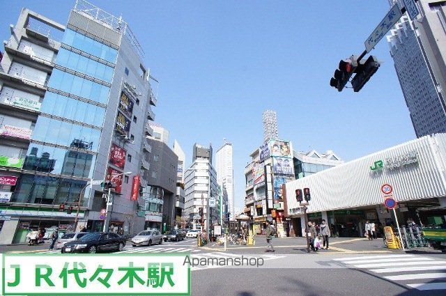 カテリーナ代々木の玄関写真