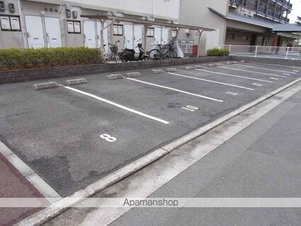 レオパレスルミエールⅡ[1K/26.08m2]の駐車場
